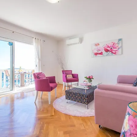 Apartamento Dili & *